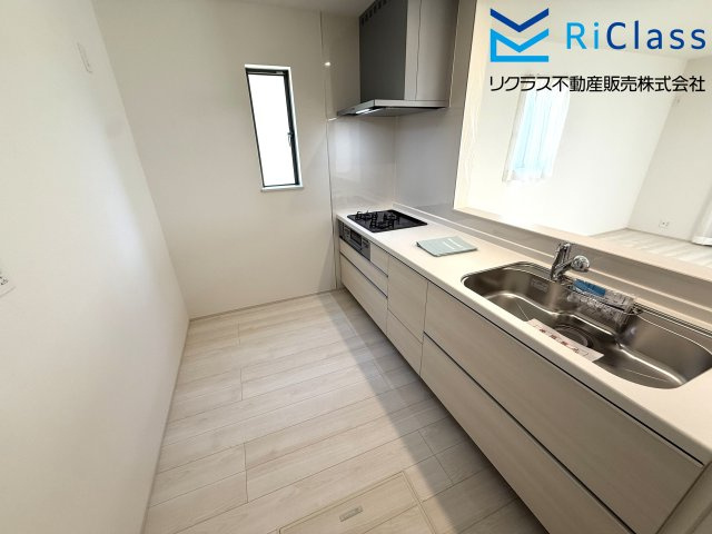 新築戸建　神戸市北区泉台7丁目12　１号棟のキッチン|キッチンでお料理をお楽しみください