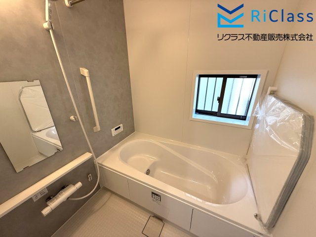 新築戸建　神戸市北区泉台7丁目12　１号棟の浴室|お風呂です
浴室乾燥機付です
窓もあります