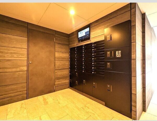 リーデンス今池のロビー