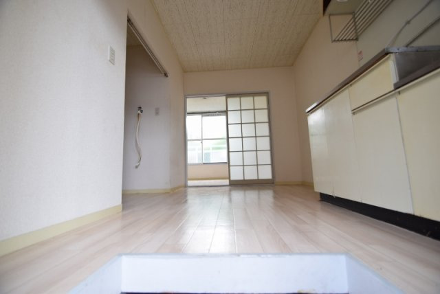 シャトルＭアネックスの玄関|玄関から