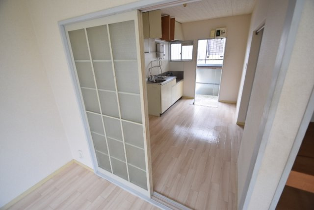 シャトルＭアネックスのその他|光を通す引き戸