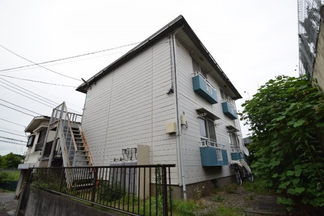 シャトルＭアネックスの外観|閑静な住宅街