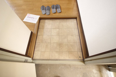 【玄関】 | ハイツ鳥越 B