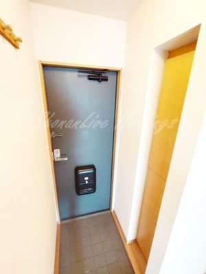 【玄関】 | CASA DE LA COSTA | お履き物が多い方にもおすすめ♪