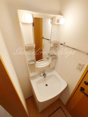 【洗面所】 | CASA DE LA COSTA | 明るい洗面所です