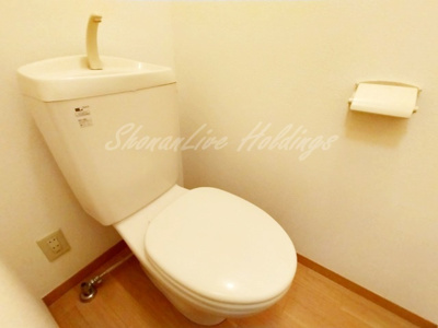 【トイレ】 | CASA DE LA COSTA | 清潔感のあるトイレです