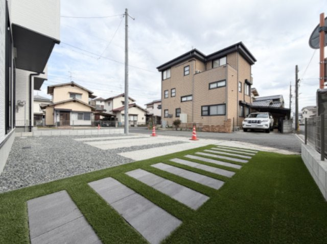 【庭】 | グラファーレ岡山市大福4期 (全2棟)