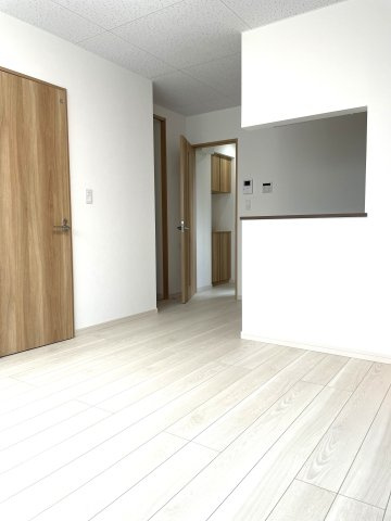 Astoria Bの居間・リビング