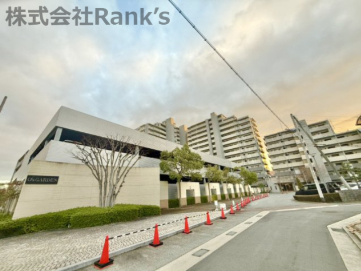 オーズガーデンC棟の外観|15階建ての8階部分♪2沿線利用可で通勤通学にも便利です♪