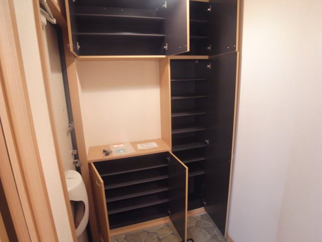 シャルマン高畑Ａの収納