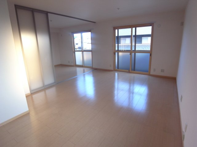 シャルマン高畑Ａの居間・リビング