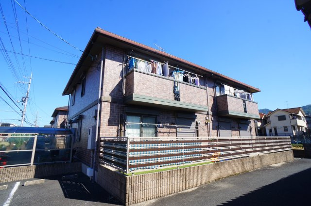 シャルマン高畑Ａの外観