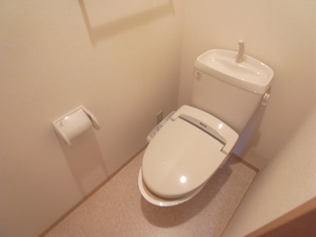 シャルマン高畑Ａのトイレ
