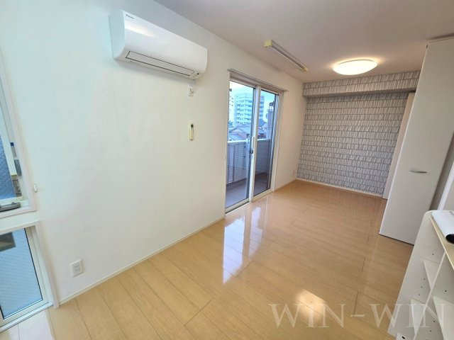 Shine Moatの居間・リビング