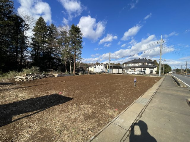 牛久市岡見　１０年特例用地の外観