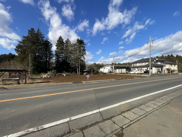 牛久市岡見　１０年特例用地の前面道路含む現地写真