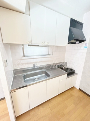 【キッチン】 | ペルシモン西海岸 | 広々としたキッチンです♪