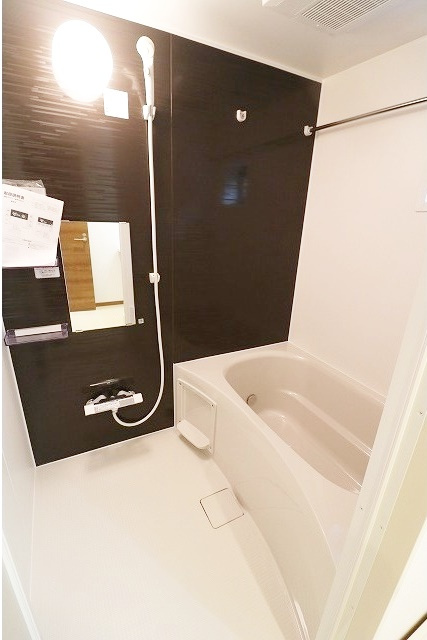 クレール鎌倉北の浴室