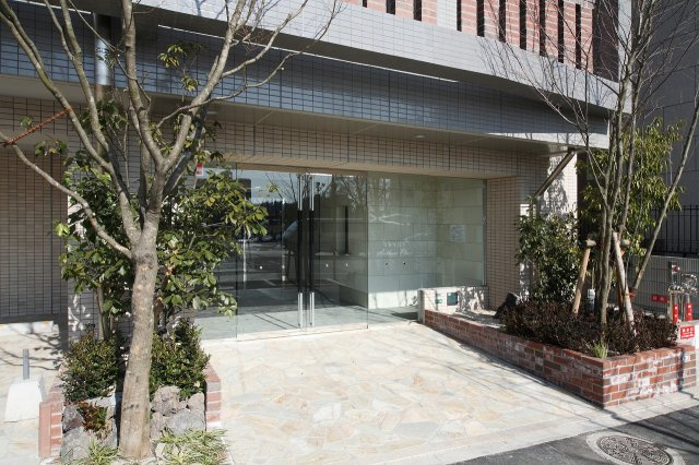 サヴォイオーサーズプレイス　5階のエントランス