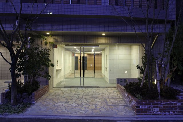 サヴォイオーサーズプレイス　5階のエントランス