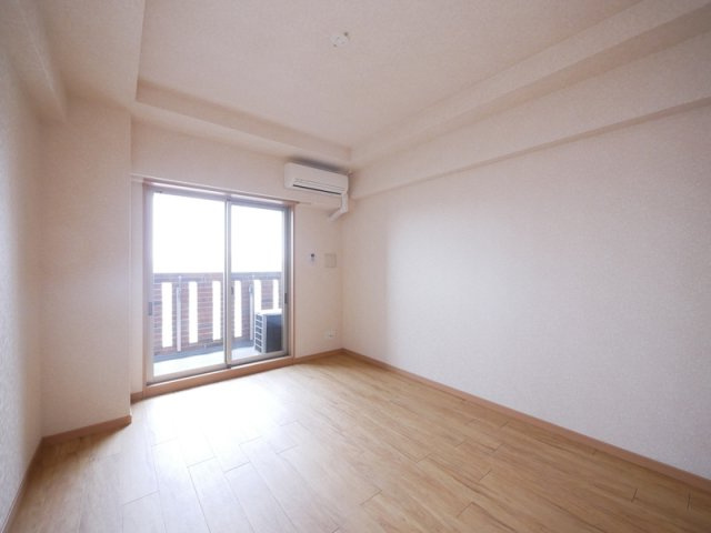 サヴォイオーサーズプレイス　5階の居間・リビング|別号室のものになります。現状優先。