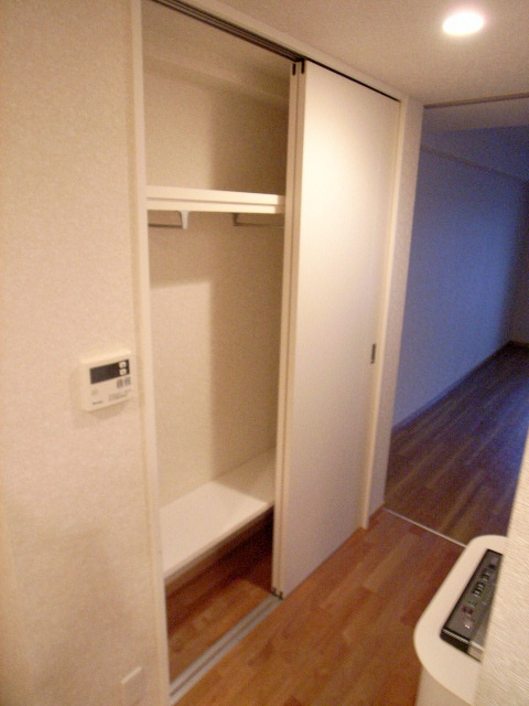 サヴォイオーサーズプレイス　5階の収納|別号室のものになります。現状優先。