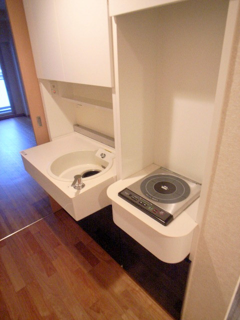 サヴォイオーサーズプレイス　5階のキッチン|別号室のものになります。現状優先。