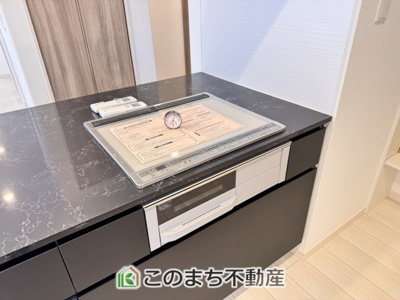 【キッチン】 | スマート・ワンシティ宇都宮市山本1丁目 | IHクッキングヒーターで調理もお掃除も楽々です♪