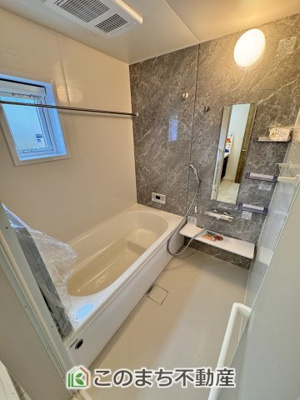 【浴室】 | スマート・ワンシティ宇都宮市山本1丁目 | ゆったりと入れるフルオートバスはお子様との団らんバスタイムが楽しめます♪
足を伸ばしてゆったりくつろげる１坪バスルームです☆