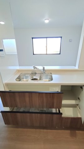 東大阪市大蓮北　新築戸建のキッチン