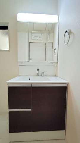 東大阪市大蓮北　新築戸建の独立洗面台