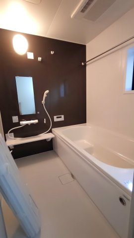 東大阪市大蓮北　新築戸建の浴室