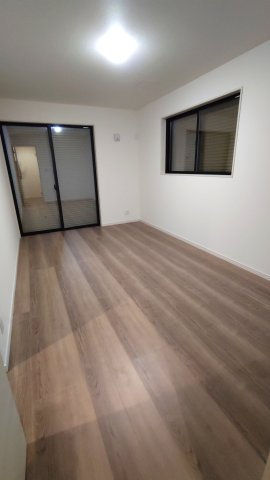 東大阪市大蓮北　新築戸建の洋室|納屋・ストレージルーム