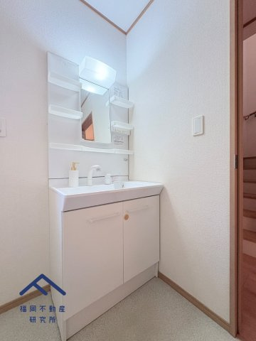小郡市寺福童　戸建ての独立洗面台