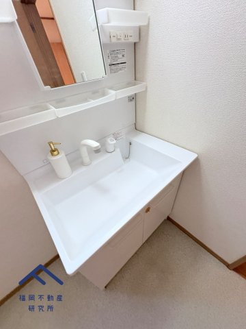 小郡市寺福童　戸建ての独立洗面台