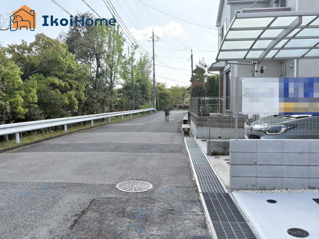 神戸市西区糀台1丁目　1号棟　新築戸建の駐車場|【ホームページに現地動画掲載中】●年中無休：当日予約可●交通量が少なく静かでお子様も安心の住環境です