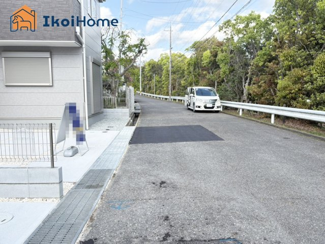 神戸市西区糀台1丁目　1号棟　新築戸建の前面道路含む現地写真|【ホームページに現地動画掲載中】●年中無休：当日予約可●地下鉄「西神中央駅」徒歩18分です！