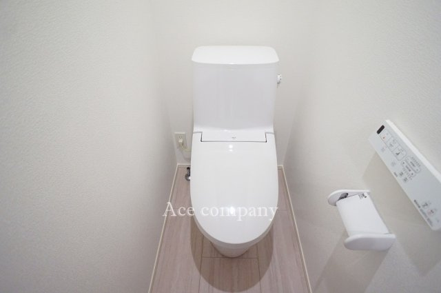 【トイレ】 | 東大阪市岩田町4丁目 | 2階はこちらのタイプのシャワートイレです☆