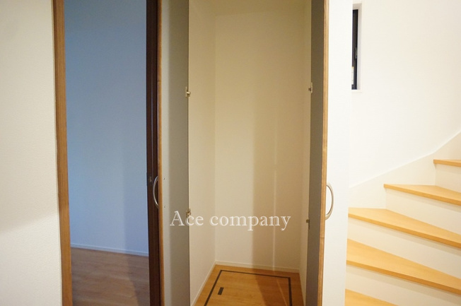 【収納】 | 東大阪市岩田町4丁目 | 1階、廊下にある収納です♪