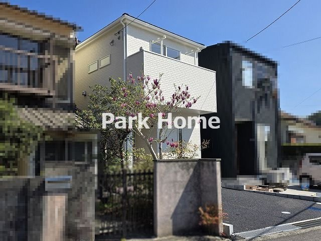 高知市中秦泉寺　新築戸建ての外観