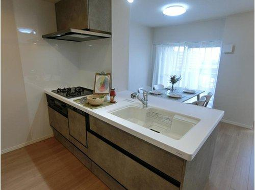 レールシティ幸西のキッチン