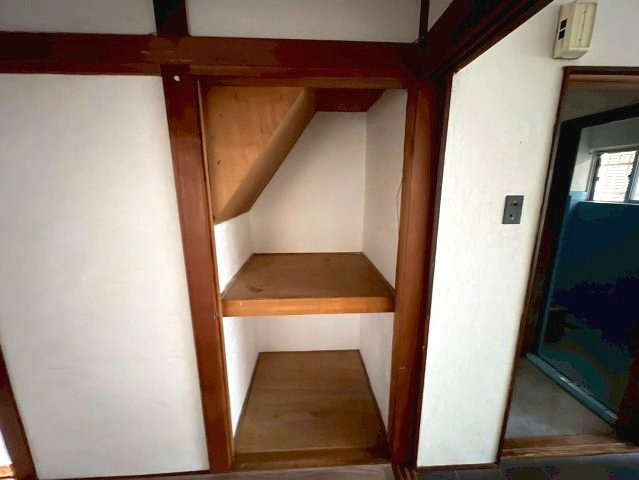 若松町戸建の収納