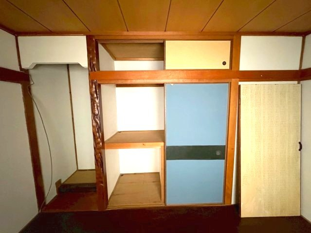 若松町戸建の収納