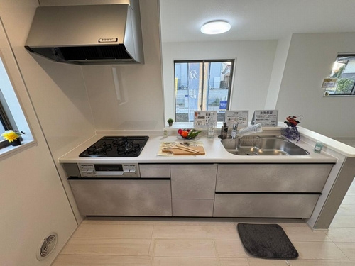 【キッチン】 | 【仲介手数料０円】藤沢市高倉第2　新築一戸建て　 | 【仲介手数料０円】藤沢市高倉第2　新築一戸建て　