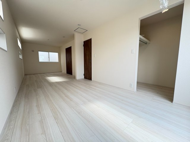 【価格改定】乙訓郡大山崎町下植野二階下の洋室|将来的には２室に区切ることができ、子供室などにぴったりです◎