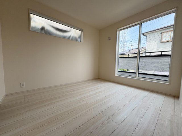 【価格改定】乙訓郡大山崎町下植野二階下の洋室|バルコニーに面した洋室。布団干しなどに便利です◎
