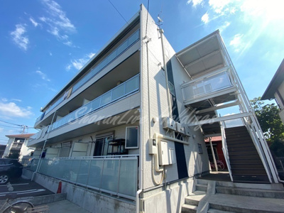 【外観】 | リブリ・南湖 | 鉄骨造3階建てマンション♪