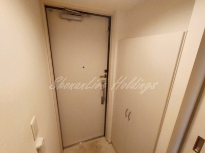 【玄関】 | リブリ・南湖 | お履き物がたくさん入るシューズボックス付き玄関♪