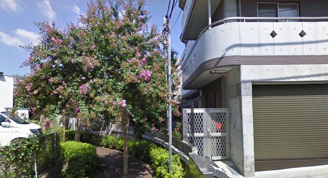 緑地沿いに立地　環境良好