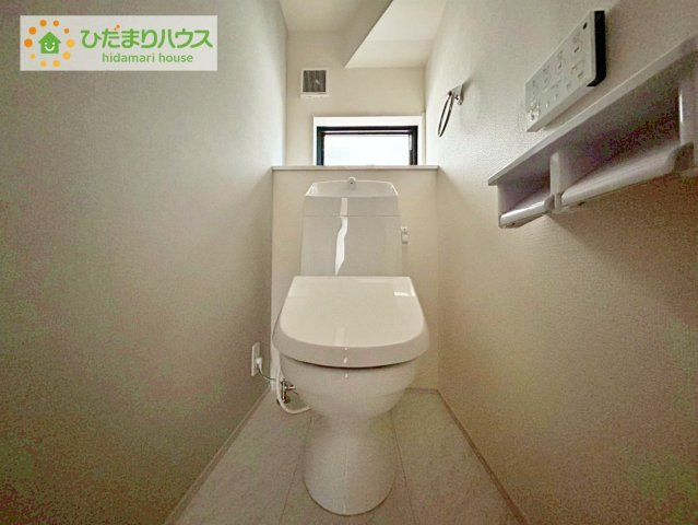 富田大徳南第3　新築戸建　2号棟のトイレ|1・2階にトイレあり。階段を降りなくてもいいので、高齢者の方も優しい☆彡